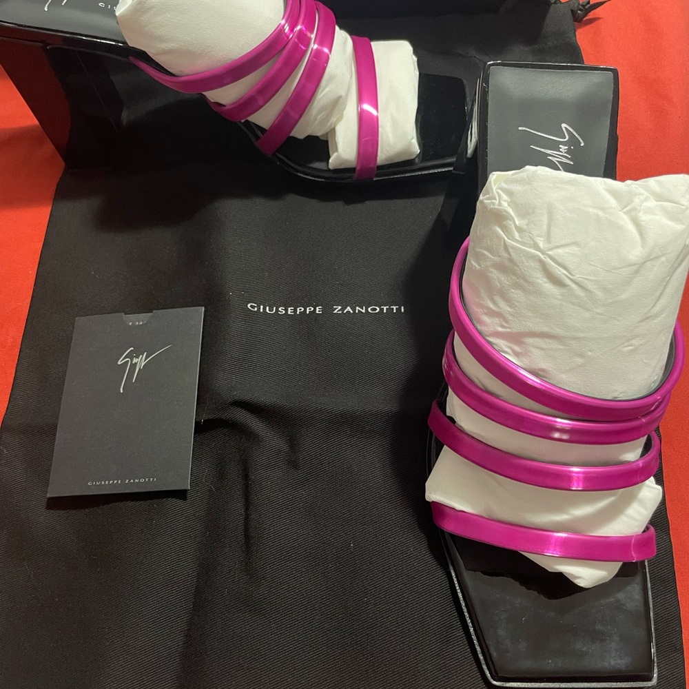 Giuseppe Zanotti Fuchsia Strappy Heels - Picture 4 of 6